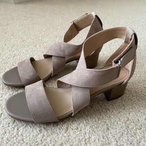 NATUALIZERZ Nude Heels- NEVER WORN